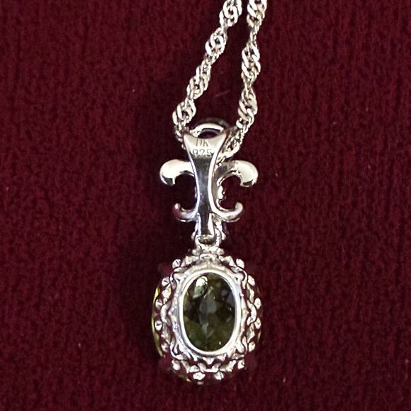 Sterling Silver Designer DK Green Peridot Stone W/ Chain - Picture 5 of 6